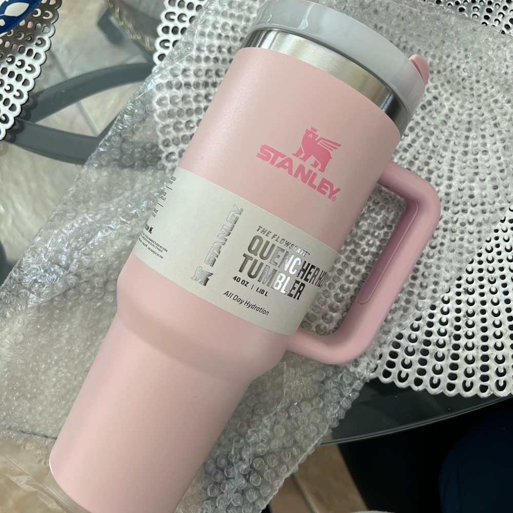40oz LIGHT PINK STANLEY CUP (BNIB)